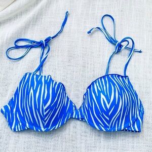 BCBG Underwire Bikini 👙 Top